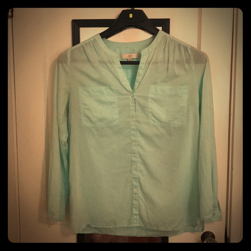 Summer blouse that can be worn for work and play